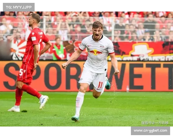 莱比锡对阵门兴一役击中门框，门将4次扑救力保平局